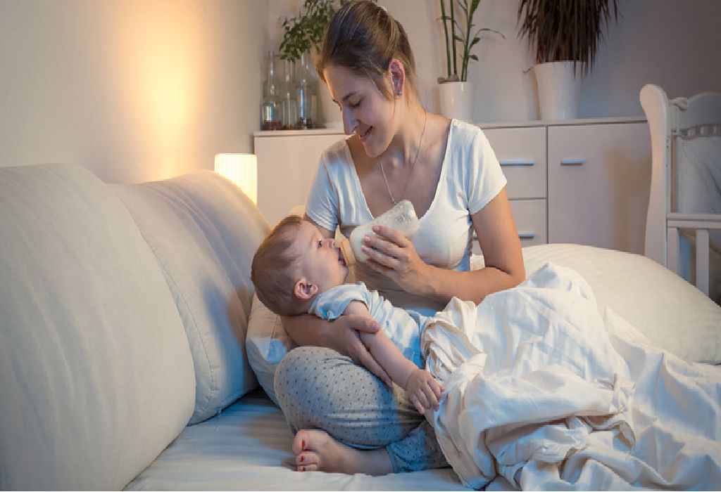 10 choses importantes à retenir lors de l'allaitement ou du biberon d'un bébé endormi