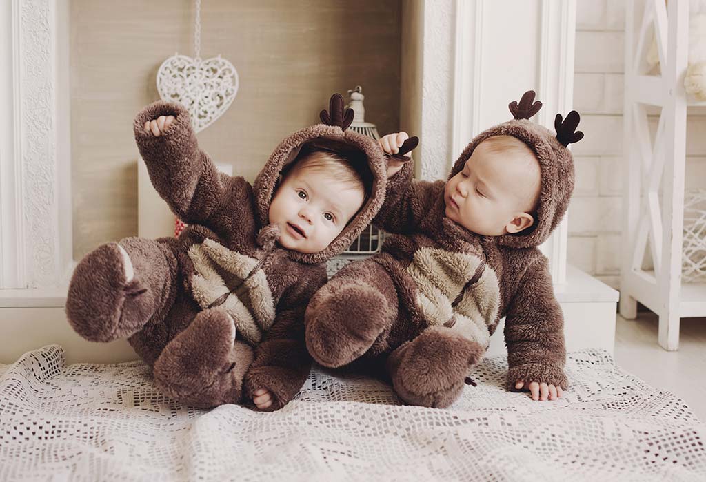 idées de costumes d'halloween pour bébés jumeaux