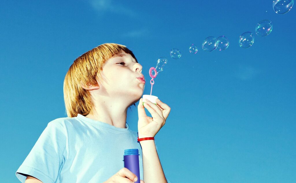 12 choses ennuyeuses que je dis à mon fils d'adolescent qu'il me dit maintenant