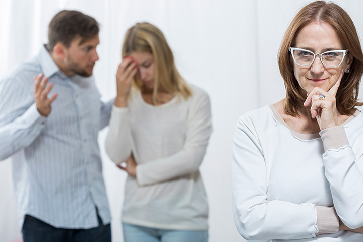 Façons intelligentes de traiter avec une belle-mère difficile