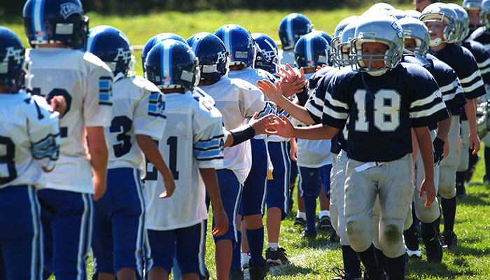 14 pensées que toutes les mères ont lors des premiers matchs de football de leurs fils