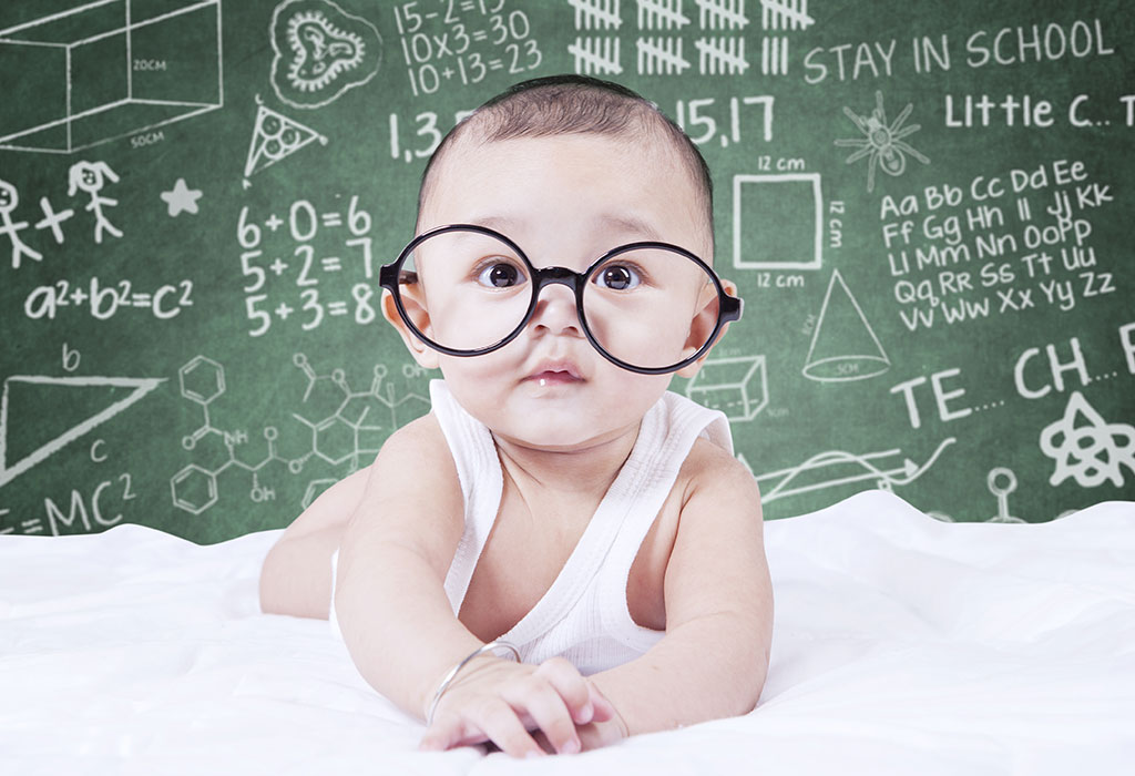 ᐅ 15 signes d'un bébé intelligent
