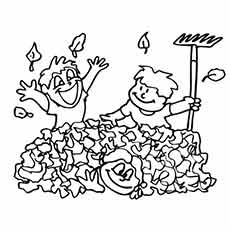 Les 35 meilleures pages à colorier d'automne que votre enfant adorera colorier 44 Les enfants adorent jouer dans les feuilles d'automne coloriage gratuit