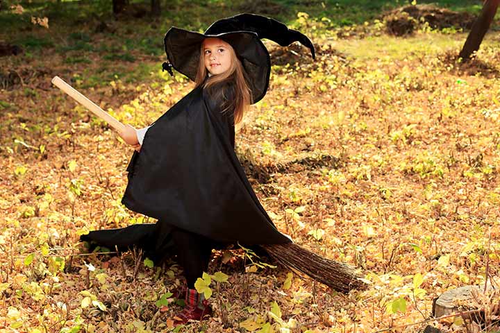 Sorcière - costumes d'halloween pour enfants Photos
