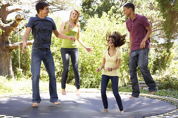 Profitez de sauter sur le trampoline - Vendredi soir Photos du jeu