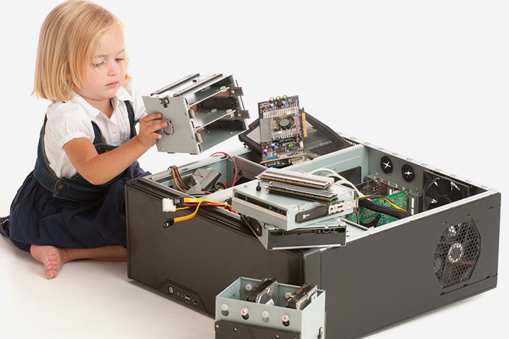 Permettre à votre enfant de démonter l'ordinateur ne signifie pas qu'il peut le réparer! une