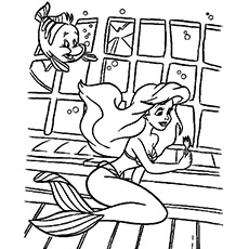 Coloriages Sirène Ariel Sur Un Vieux Bateau Disney Petit Poisson 