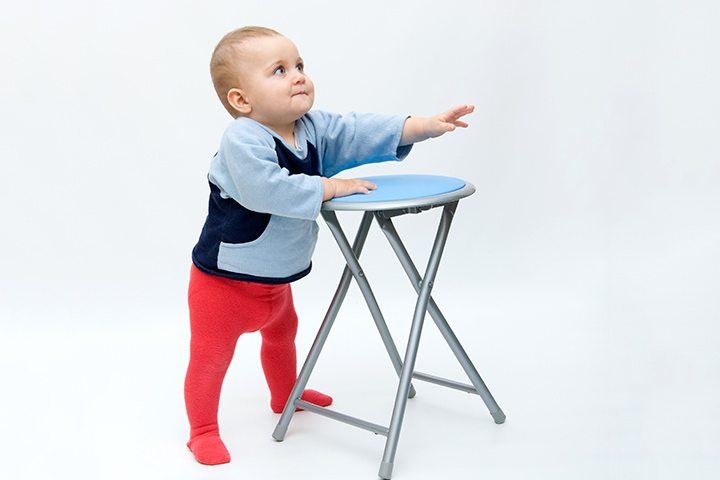 Développement bébé de mois en mois - Développement du dixième mois