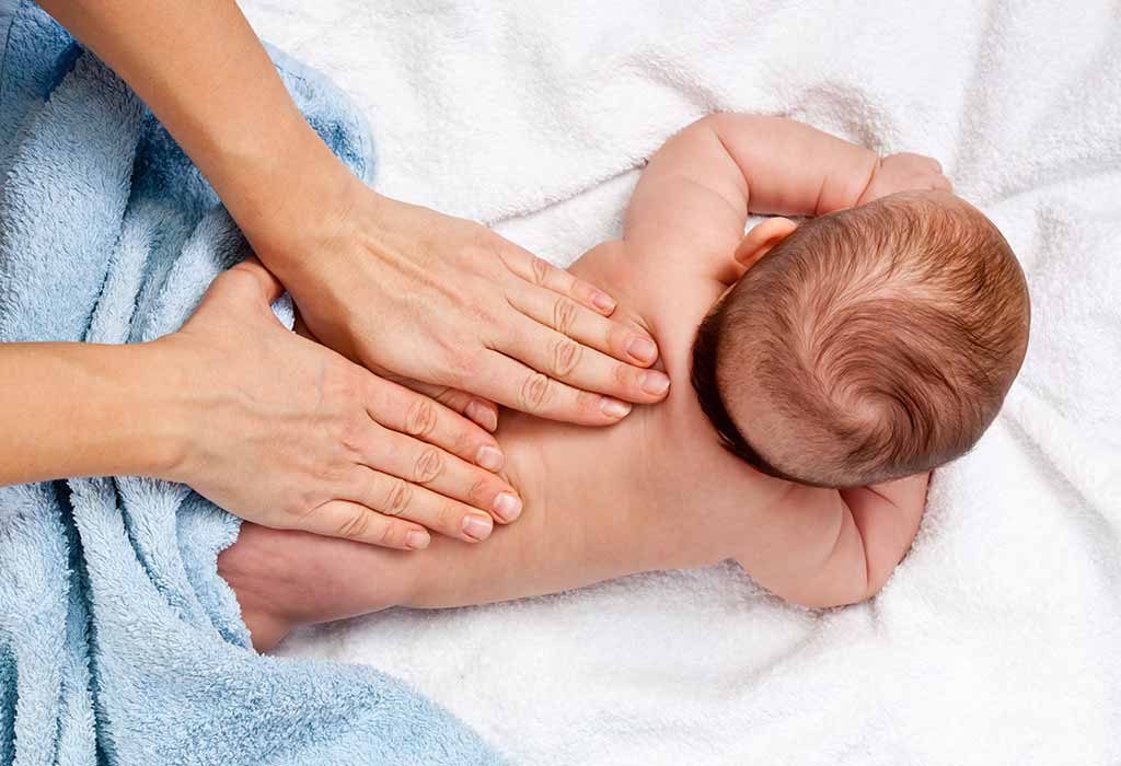 utilisez uniquement des produits naturels sur la peau de bébé "width =" 1024 "height =" 700 "srcset =" https://cdn.cdnparenting.com/articles/2019/10/22143100/167484356-H.jpg 1024w, https: // cdn.cdnparenting.com/articles/2019/10/22143100/167484356-H-768x525.jpg 768w, https://cdn.cdnparenting.com/articles/2019/10/22143100/167484356-H-218x150.jpg 218w, https://cdn.cdnparenting.com/articles/2019/10/22143100/167484356-H-696x476.jpg 696w, https://cdn.cdnparenting.com/articles/2019/10/22143100/167484356-H -614x420 .jpg 614w "tailles =" (largeur maximale: 1024px) 100vw, 1024px
