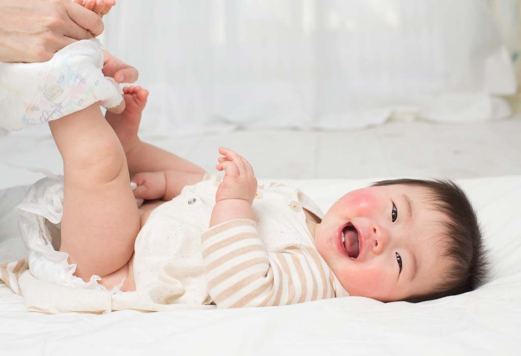 changez régulièrement la couche de votre bébé "width =" 1024 "height =" 700 "srcset =" https://cdn.cdnparenting.com/articles/2019/10/22142703/395392888-H.jpg 1024w, https: // cdn. cdnparenting.com/articles/2019/10/22142703/395392888-H-768x525.jpg 768w, https://cdn.cdnparenting.com/articles/2019/10/22142703/395392888-H-218x150.jpg 218w, https: //cdn.cdnparenting.com/articles/2019/10/22142703/395392888-H-696x476.jpg 696w, https://cdn.cdnparenting.com/articles/2019/10/22142703/395392888-H-614x420.jpg 614w "tailles =" (largeur maximale: 1024px) 100vw, 1024px