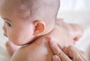 Répulsifs anti-moustiques sûrs et dangereux pour les bébés 25 Répulsifs anti-moustiques sûrs et dangereux pour les bébés 1588982052 738 Repelentes de mosquitos seguros e inseguros para bebes