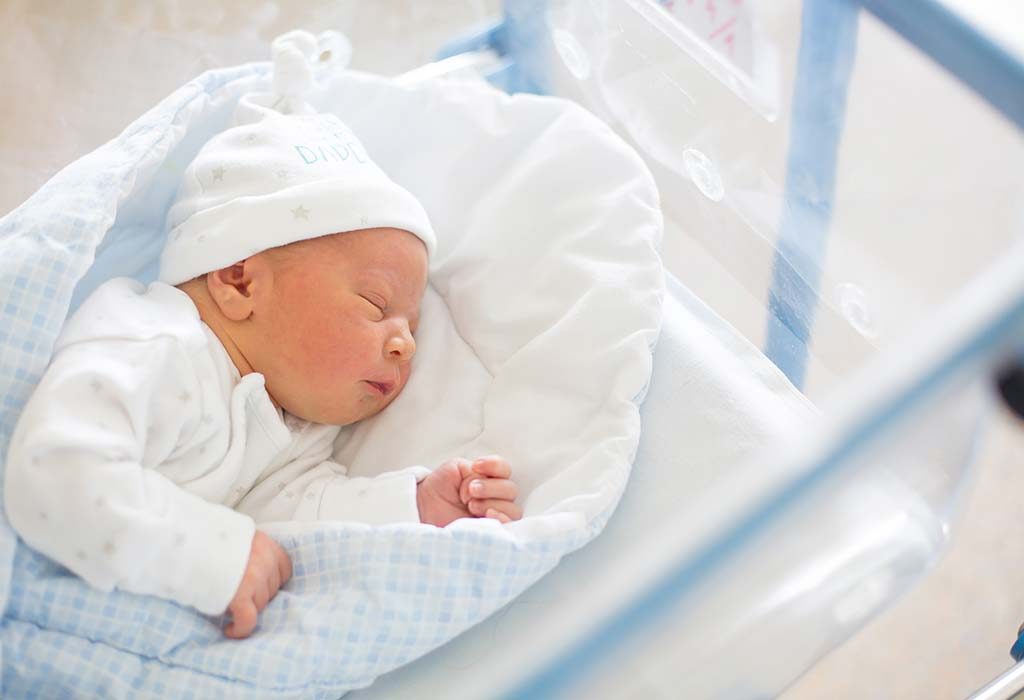 Immédiatement après la naissance "width =" 1024 "height =" 700 "srcset =" https://cdn.cdnparenting.com/articles/2018/12/15141748/1005877087-H.jpg 1024w, https: //cdn.cdnparenting . com / articles / 2018/12/15141748/1005877087-H-768x525.jpg 768w, https://cdn.cdnparenting.com/articles/2018/12/15141748/1005877087-H-218x150.jpg 218w, https: // cdn.cdnparenting.com/articles/2018/12/15141748/1005877087-H-696x476.jpg 696w, https://cdn.cdnparenting.com/articles/2018/12/15141748/1005877087-H-614x420.jpg 614w " tailles = "(largeur maximale: 1024px) 100vw, 1024px