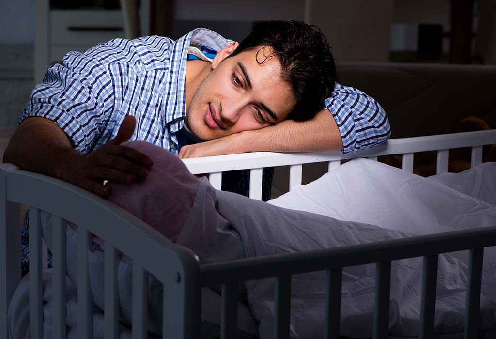 Cette routine de coucher pour bébé doit être apportée MAINTENANT! 12 Les papas chantent des berceuses pour bébé "width =" 1024 "height =" 700 "srcset =" https://cdn.cdnparenting.com/articles/2019/01/04105843/1090047521-H.jpg 1024w, https: // cdn. cdnparenting.com/articles/2019/01/04105843/1090047521-H-768x525.jpg 768w, https://cdn.cdnparenting.com/articles/2019/01/04105843/1090047521-H-218x150.jpg 218w, https: //cdn.cdnparenting.com/articles/2019/01/04105843/1090047521-H-696x476.jpg 696w, https://cdn.cdnparenting.com/articles/2019/01/04105843/1090047521-H-614x420.jpg 614w "tailles =" (largeur maximale: 1024px) 100vw, 1024px
