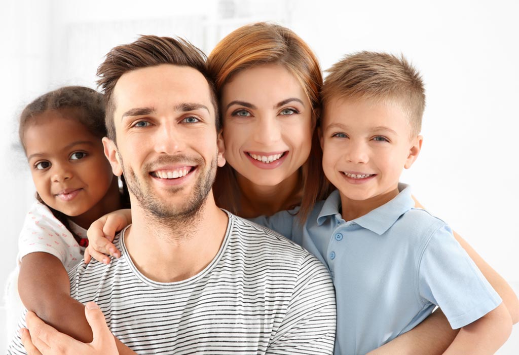 Questions inconfortables auxquelles vous devrez peut-être faire face "width =" 1024 "height =" 700 "srcset =" https://dinerados.com/wp-content/uploads/2020/05/1588986837_243_Formas-inteligentes-de-responder-preguntas-sobre -votre-enfant-adopté.jpg 1024w, https: // cdn .cdnparenting.com / articles / 2018/10/585707966-H-768x525.jpg 768w, https://cdn.cdnparenting.com/articles/2018/10 /585707966-H-218x150.jpg 218w, https: // cdn .cdnparenting.com / articles / 2018/10/585707966-H-696x476.jpg 696w, https://cdn.cdnparenting.com/articles/2018/10 /585707966-H-614x420.jpg 614w "tailles =" (largeur max: 1024px) 100vw, 1024px