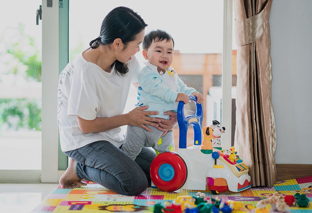 Jouets à pousser pour les enfants de 1 an "width =" 1024 "height =" 700 "srcset =" https://cdn.cdnparenting.com/articles/2018/08/785002834-H.jpg 1024w, https: / / cdn .cdnparenting.com / articles / 2018/08/785002834-H-768x525.jpg 768w, https://cdn.cdnparenting.com/articles/2018/08/785002834-H-218x150.jpg 218w, https: / / cdn .cdnparenting.com / articles / 2018/08/785002834-H-696x476.jpg 696w, https://cdn.cdnparenting.com/articles/2018/08/785002834-H-614x420.jpg 614w "tailles =" (largeur maximale: 1024px) 100vw, 1024px