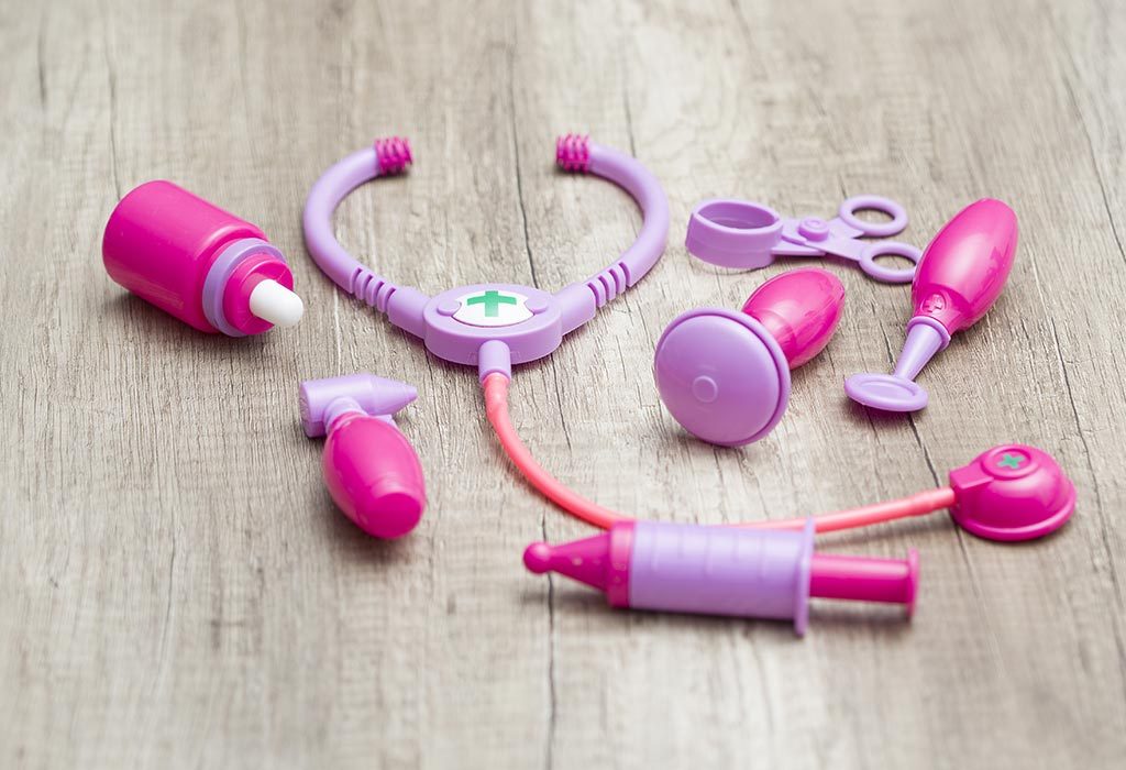 Jouets de jeux de rôles "width =" 1024 "height =" 700 "srcset =" https://cdn.cdnparenting.com/articles/2018/08/547884895-H.jpg 1024w, https://cdn.cdnparenting.com/ articles / 2018/08/547884895-H-768x525.jpg 768w, https://cdn.cdnparenting.com/articles/2018/08/547884895-H-218x150.jpg 218w, https://cdn.cdnparenting.com/ articles / 2018/08/547884895-H-696x476.jpg 696w, https://cdn.cdnparenting.com/articles/2018/08/547884895-H-614x420.jpg 614w "tailles =" (largeur maximale: 1024px) 100vw , 1024px