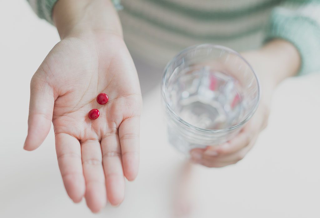Pouvez-vous donner du sang pendant la lactation? 8 Femme prenant un supplément de fer "width =" 1024 "height =" 700 "srcset =" https://cdn.cdnparenting.com/articles/2018/08/1019054167-H.jpg 1024w, https: //cdn.cdnparenting .com /articles/2018/08/1019054167-H-768x525.jpg 768w, https://cdn.cdnparenting.com/articles/2018/08/1019054167-H-218x150.jpg 218w, https: //cdn.cdnparenting .com /articles/2018/08/1019054167-H-696x476.jpg 696w, https://cdn.cdnparenting.com/articles/2018/08/1019054167-H-614x420.jpg 614w "tailles =" (largeur maximale: 1024px) 100vw, 1024px