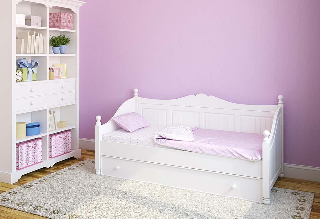 Un canapé pour les parents dans la chambre d