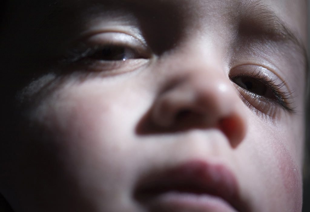 Hydrocéphalie chez les nourrissons 11 DROP EYES "width =" 1024 "height =" 700 "srcset =" https://cdn.cdnparenting.com/articles/2018/06/484388980-H.jpg 1024w, https://cdn.cdnparenting.com/ articles /2018/06/484388980-H-768x525.jpg 768w, https://cdn.cdnparenting.com/articles/2018/06/484388980-H-218x150.jpg 218w, https://cdn.cdnparenting.com/ articles /2018/06/484388980-H-696x476.jpg 696w, https://cdn.cdnparenting.com/articles/2018/06/484388980-H-614x420.jpg 614w "tailles =" (largeur maximale: 1024px) 100vw 1024px
