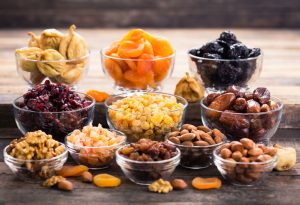 Écrous "width =" 1706 "height =" 1166 "srcset =" https://dinerados.com/wp-content/uploads/2020/05/1589047709_341_15-alimentos-ricos-en-hierro-para-bebes-y- ninos-pequenos.jpg 300w, https://cdn.cdnparenting.com /articles/2018/03/516299089-H-768x525.jpg 768w, https://cdn.cdnparenting.com/articles/2018/03/516299089- H.jpg 1024w, https://cdn.cdnparenting.com/articles /2018/03/516299089-H-218x150.jpg 218w, https://cdn.cdnparenting.com/articles/2018/03/516299089-H- 696x476.jpg 696w, https://cdn.cdnparenting.com/articles /2018/03/516299089-H-614x420.jpg 614w "tailles =" (largeur maximale: 1706px) 100vw, 1706px