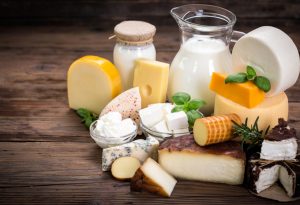 Produits laitiers de chèvre "width =" 1500 "height =" 1030 "srcset =" https://dinerados.com/wp-content/uploads/2020/05/1589051669_188_Leche-de-cabra-para-bebes-beneficios-y -recetas.jpg 300w, https: //cdn.cdnparenting. com / articles / 2018/02/627224819-H-100x70.jpg 100w, https://cdn.cdnparenting.com/articles/2018/02/627224819-H-218x150.jpg 218w, https: //cdn.cdnparenting. com / articles / 2018/02/627224819-H-436x300.jpg 436w "tailles =" (largeur maximale: 1500px) 100vw, 1500px