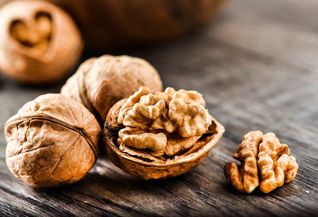 20 aliments de fertilité qui peuvent aider à augmenter le nombre de spermatozoïdes 31 Noix "width =" 1024 "height =" 700