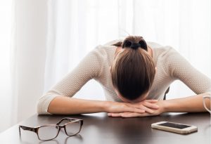 Femme fatiguée "width =" 1711 "height =" 1169 "srcset =" https://dinerados.com/wp-content/uploads/2020/05/1589128726_58_Medicamentos-para-la-fertilidad-para-mujeres-beneficios-y- side-effects.jpg 300w, https://cdn.cdnparenting.com /articles/2018/03/285094889-H-768x525.jpg 768w, https://cdn.cdnparenting.com/articles/2018/03/285094889- H.jpg 1024w, https://cdn.cdnparenting.com/articles /2018/03/285094889-H-218x150.jpg 218w, https://cdn.cdnparenting.com/articles/2018/03/285094889-H- 696x476.jpg 696w, https://cdn.cdnparenting.com/articles /2018/03/285094889-H-614x420.jpg 614w "tailles =" (largeur maximale: 1711px) 100vw, 1711px