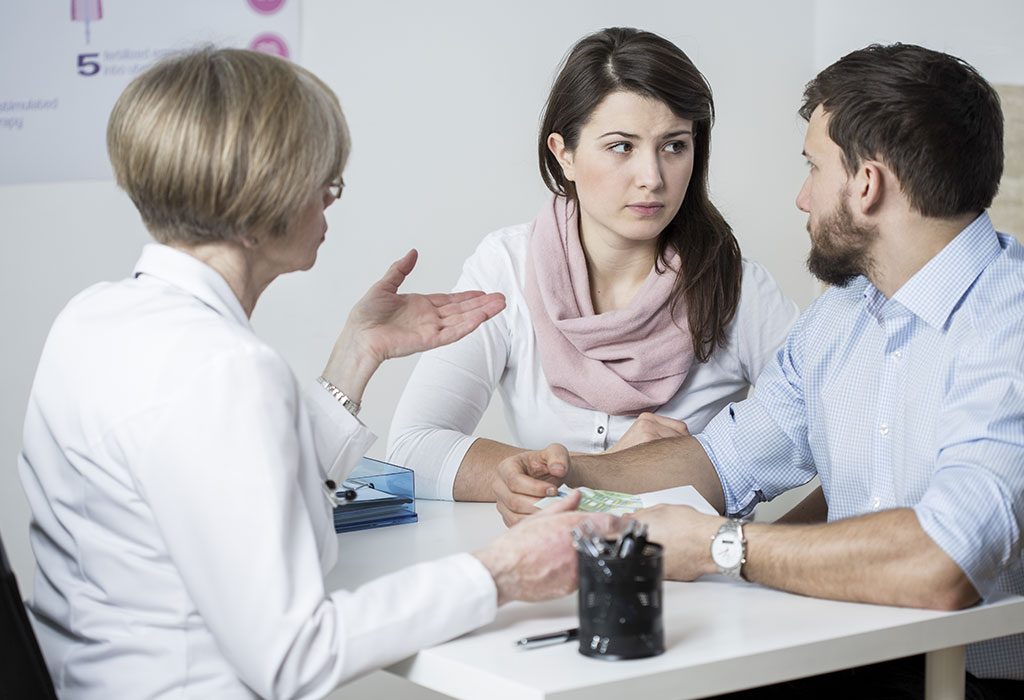Quand consulter un médecin de fertilité 6 Un couple chez le médecin "width =" 1024 "height =" 700 "srcset =" https://cdn.cdnparenting.com/articles/2018/12/18185027/265900157-H.jpg 1024w, https: // cdn. cdnparenting.com/articles/2018/12/18185027/265900157-H-768x525.jpg 768w, https://cdn.cdnparenting.com/articles/2018/12/18185027/265900157-H-218x150.jpg 218w, https: //cdn.cdnparenting.com/articles/2018/12/18185027/265900157-H-696x476.jpg 696w, https://cdn.cdnparenting.com/articles/2018/12/18185027/265900157-H-614x420.jpg 614w "tailles =" (largeur maximale: 1024px) 100vw, 1024px