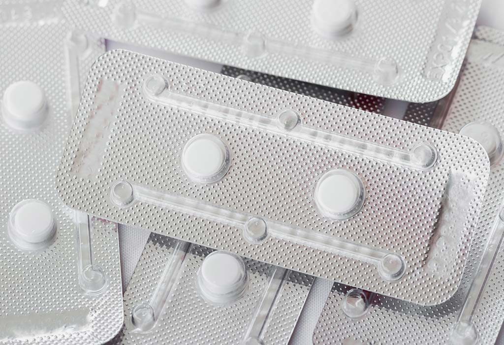 Pilules contraceptives "width =" 1024 "height =" 700 "srcset =" https://cdn.cdnparenting.com/articles/2018/03/04161341/429820873-H.jpg 1024w, https://cdn.cdnparenting.com /articles/2018/03/04161341/429820873-H-768x525.jpg 768w, https://cdn.cdnparenting.com/articles/2018/03/04161341/429820873-H-218x150.jpg 218w, https: // cdn .cdnparenting.com / articles / 2018/03/04161341/429820873-H-696x476.jpg 696w, https://cdn.cdnparenting.com/articles/2018/03/04161341/429820873-H-614x420.jpg 614w "tailles = "(largeur maximale: 1024px) 100vw, 1024px