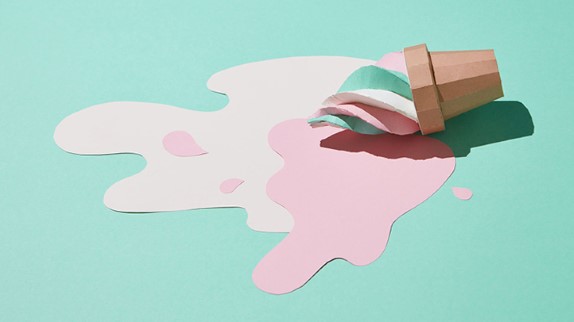 16 vraies raisons hilarantes pour lesquelles mon fils de tout-petit s'est effondré, selon de vraies mamans 6 À quoi s'attendre Logo