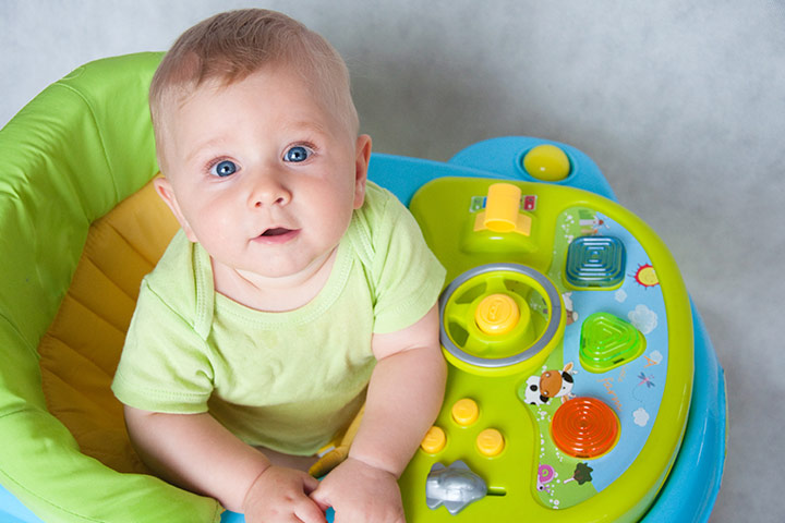 2 façons dont les marchettes pour bébés peuvent nuire à votre bébé