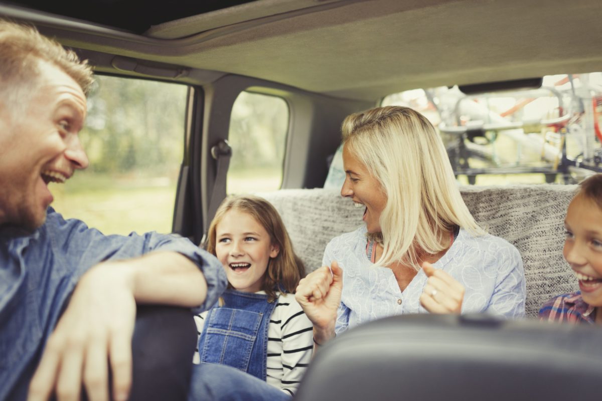 20 activités de voyage prolongées en voiture pour les familles nombreuses