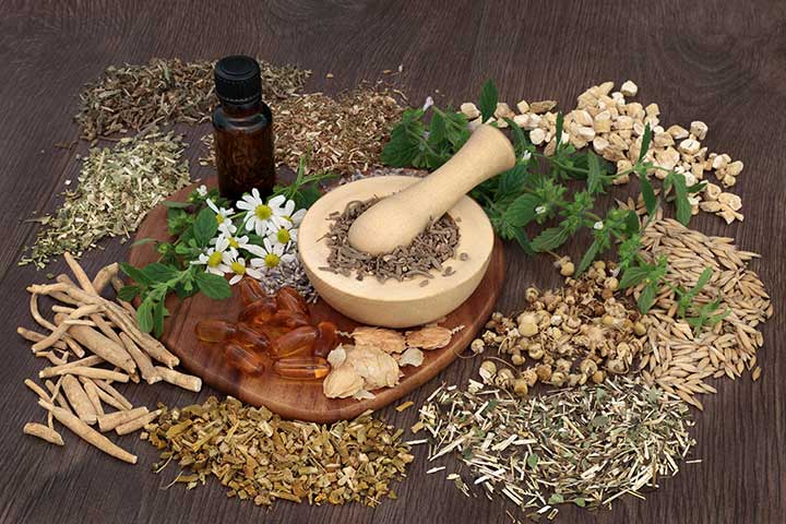 20 meilleures herbes naturelles pour augmenter la fertilité chez les hommes et les femmes