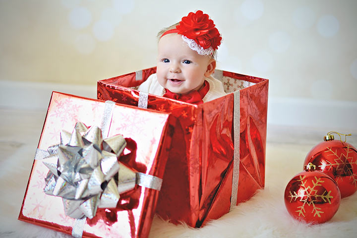 Les bébés qui ont essayé des séances photo de Noël peuvent être incroyablement cool