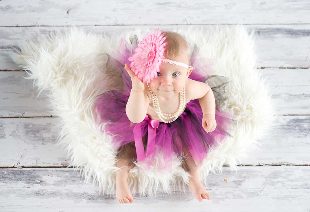 5 bandeaux bébé faciles pour votre petit paquet de joie 4 bébé portant un grand bandeau