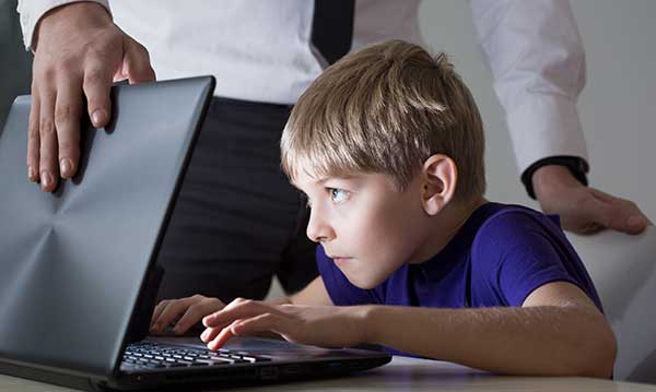 6 signes que votre enfant pourrait être un toxicomane YouTube 8 6 signes que votre enfant pourrait être un toxicomane YouTube
