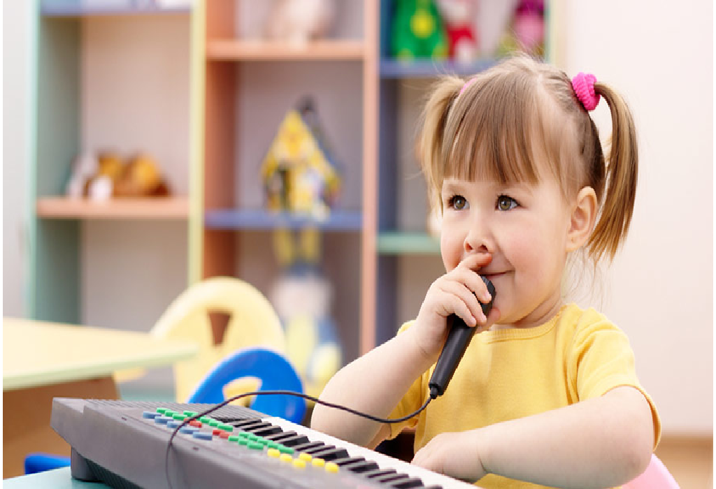 7 meilleures façons d'aider les enfants d'âge préscolaire à comprendre l'inflexion dans la voix