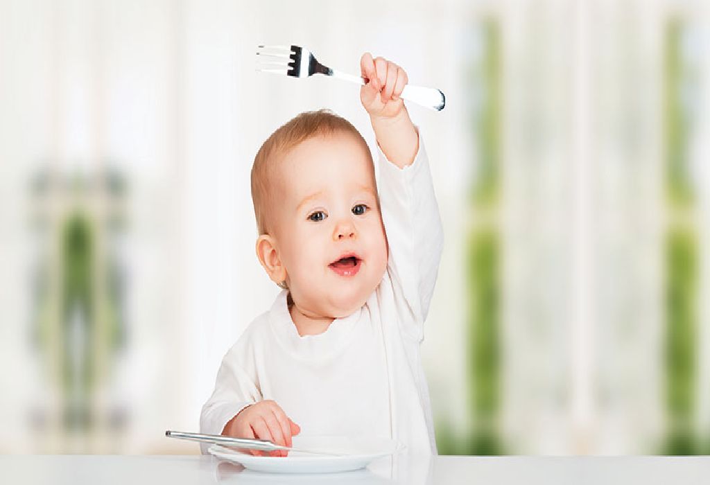 8 conseils faciles pour enseigner l'auto-alimentation à votre bébé de 7 à 9 mois