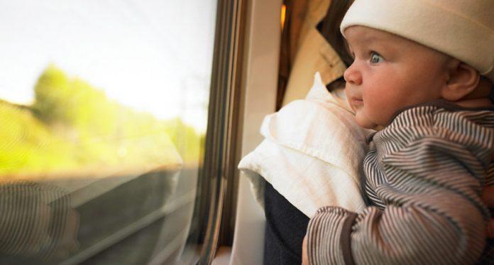 doit connaître les conseils avant de prendre un voyage en train avec votre bébé