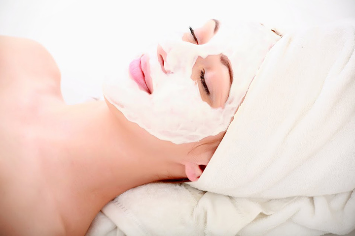 8 devraient suivre les conseils lors du blanchiment des poils du visage pendant la grossesse 3 Puis-je blanchir mon visage pendant la grossesse?