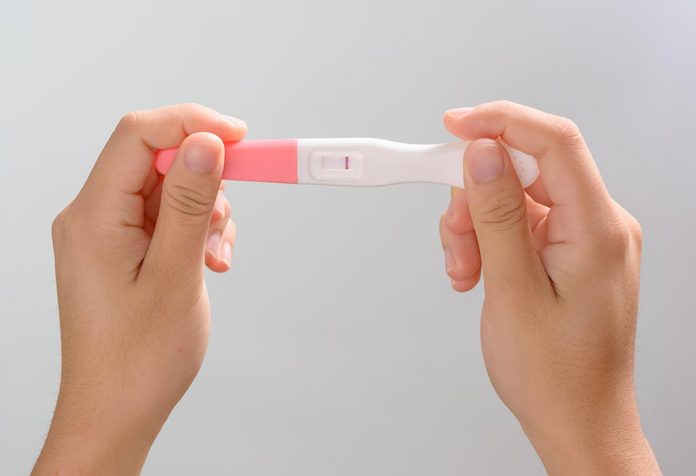 Huiles essentielles pour la fertilité des hommes et des femmes 