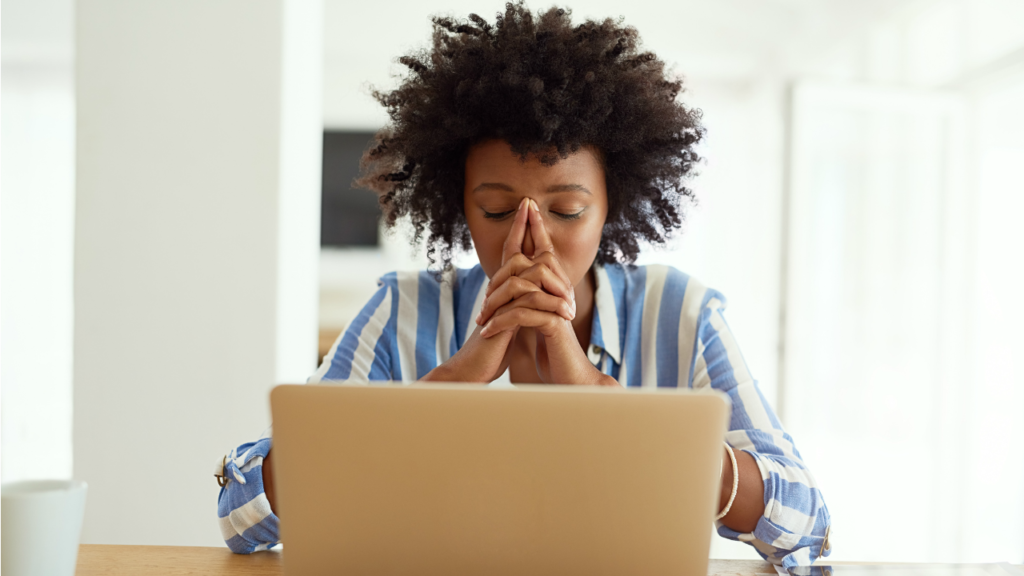Arrêtez de parler de l'enseignant de votre enfant sur Facebook