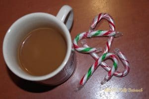 Cannes de bonbon et café