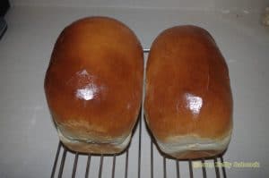 deux miches de pain fait maison