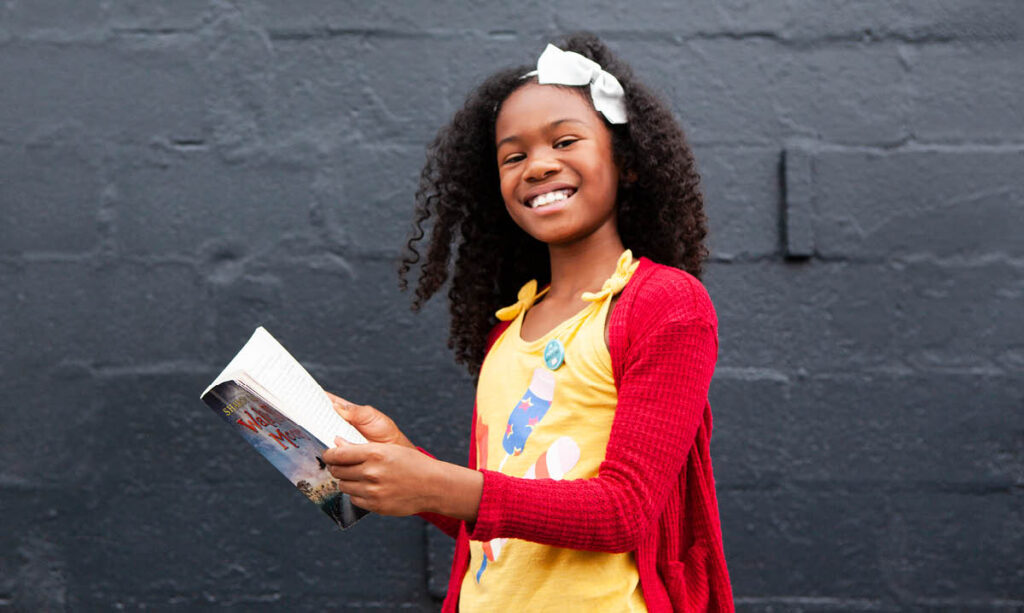 Avec Elena Reads, Tween Blogger vise à inspirer les enfants et à partager la diversité