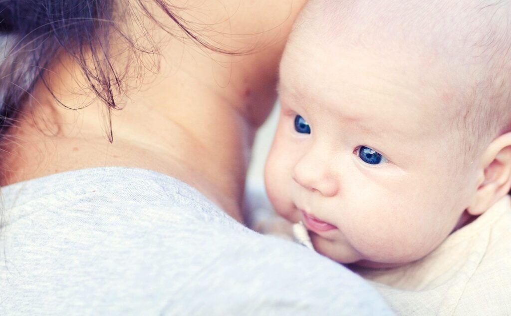 Avant d'offrir des conseils aux nouveaux parents, rappelez-vous ce que vous avez ressenti de l'entendre