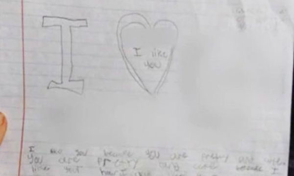 Un garçon écrit une note d'amour, l'école menace des accusations de harcèlement sexuel 3 Un garçon écrit une note d'amour, l'école menace des accusations de harcèlement sexuel