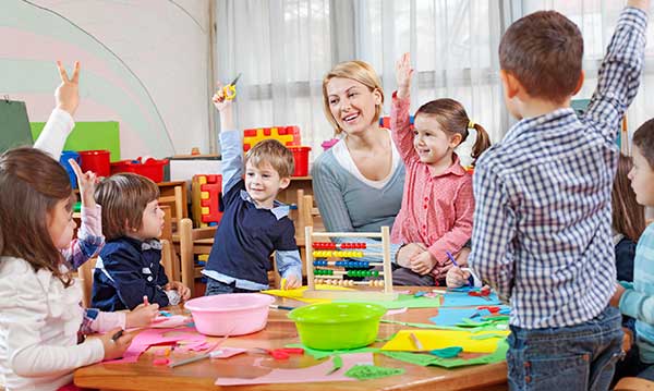 Frais de garde d'enfants, à la recherche de services de garde de qualité et plus encore