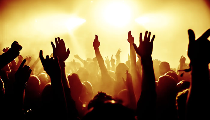 Comment aller à un concert avec votre fille adolescente