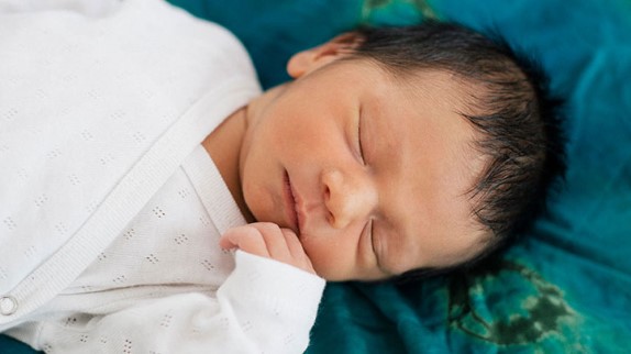 Comment dois-je endormir mon bébé? 8 À quoi s'attendre Logo